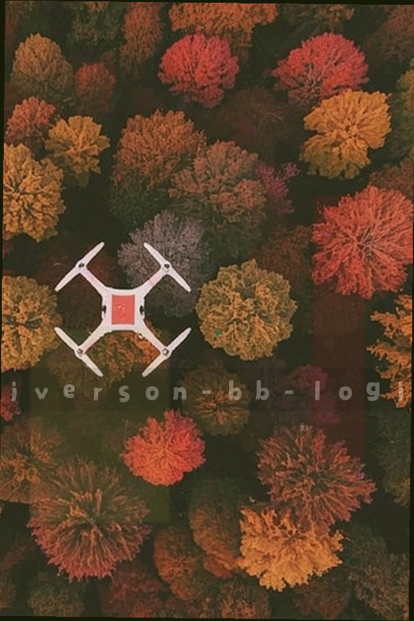 电子计分板数字区抽象特写，画面虚化处理，紫色反光勾勒边缘，无具体文字